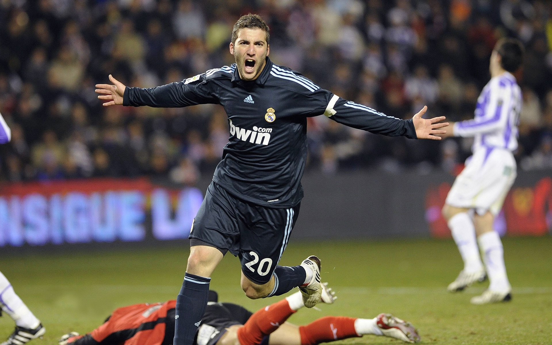 中国足球联赛打造多元化球迷互动周边产品，足球队 中国