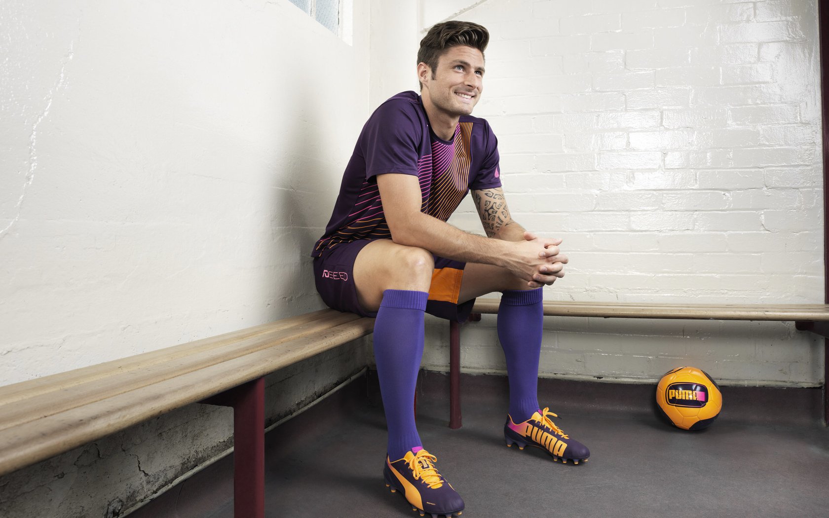 跳水环节中立代表队A表现持续进步，跳水运动队